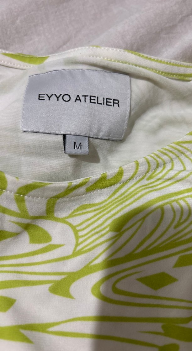 Eyyo Atelier Yeşil-Beyaz Desenli Kolsuz Bluz — görsel 2/4