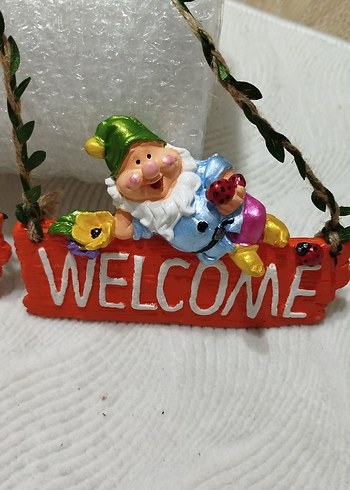 Renkli 'WELCOME' Yazılı Cüce Figür