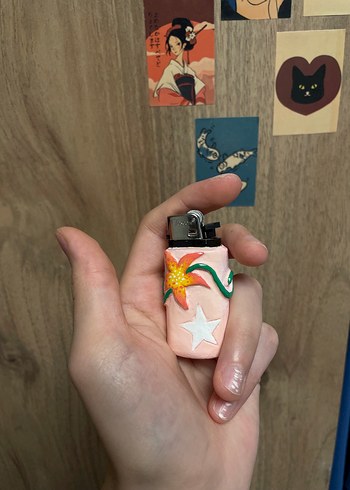 Beden Pastel Pembe Çiçekli Çakmak