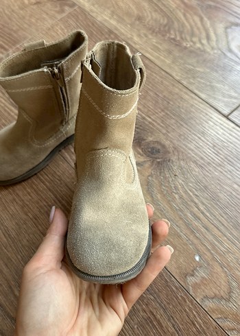 25 Beden Zara Bej Süet Kız Çocuk Botu