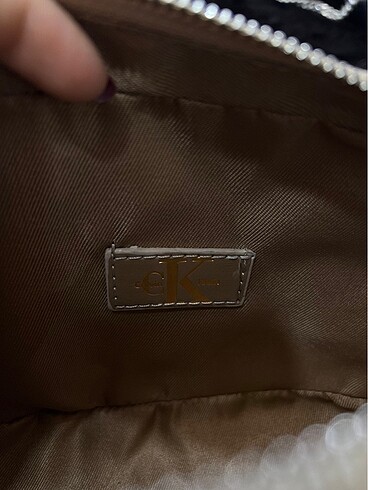  Beden ten rengi Renk calvin klein çanta