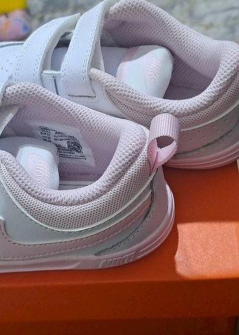 Nike Nike Kız Çocuk Velcro Spor Ayakkabı
