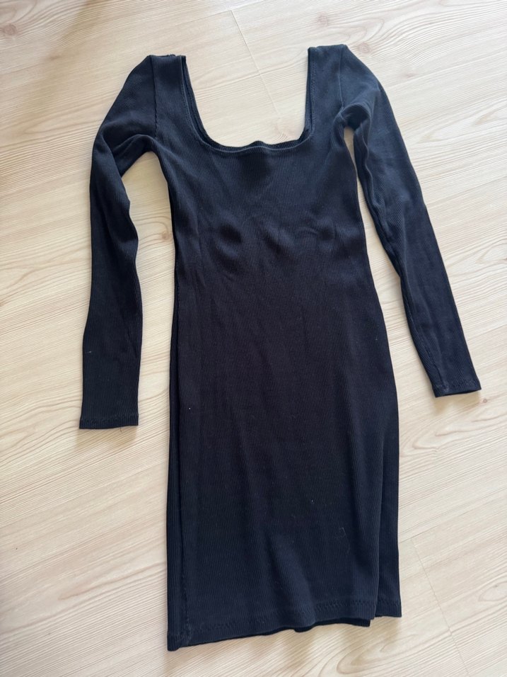 Siyah kare Yaka Elbise - Görsel 3