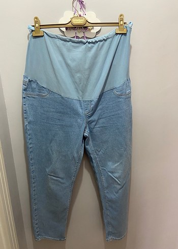 Bebeği Destekleyen Açık Mavi Hamile Kot Pantolon - Görsel 4