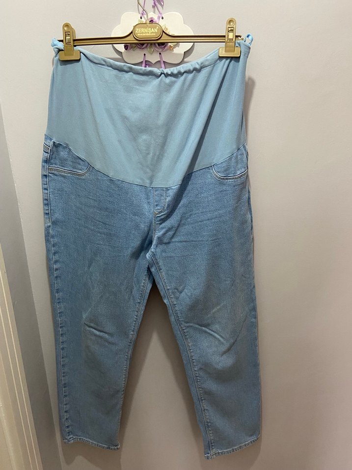 Bebeği Destekleyen Açık Mavi Hamile Kot Pantolon - Görsel 3