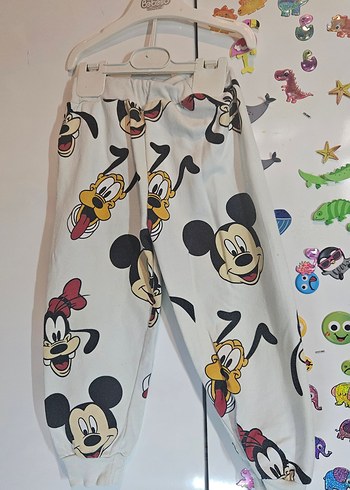 Diğer 3-4 Yaş Beyaz Renkli Mickey Mouse Baskılı Çocuk Pijama Takımı