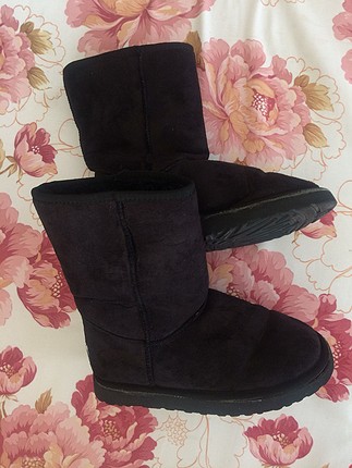 Ugg Bot (ugg)