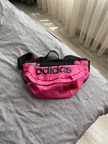 Adidas bel çantası