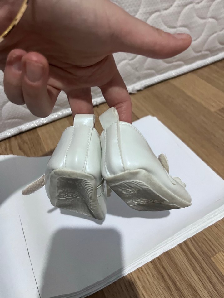 Kız Çocuk Beyaz Tokalı Babet Ayakkabı - Görsel 3