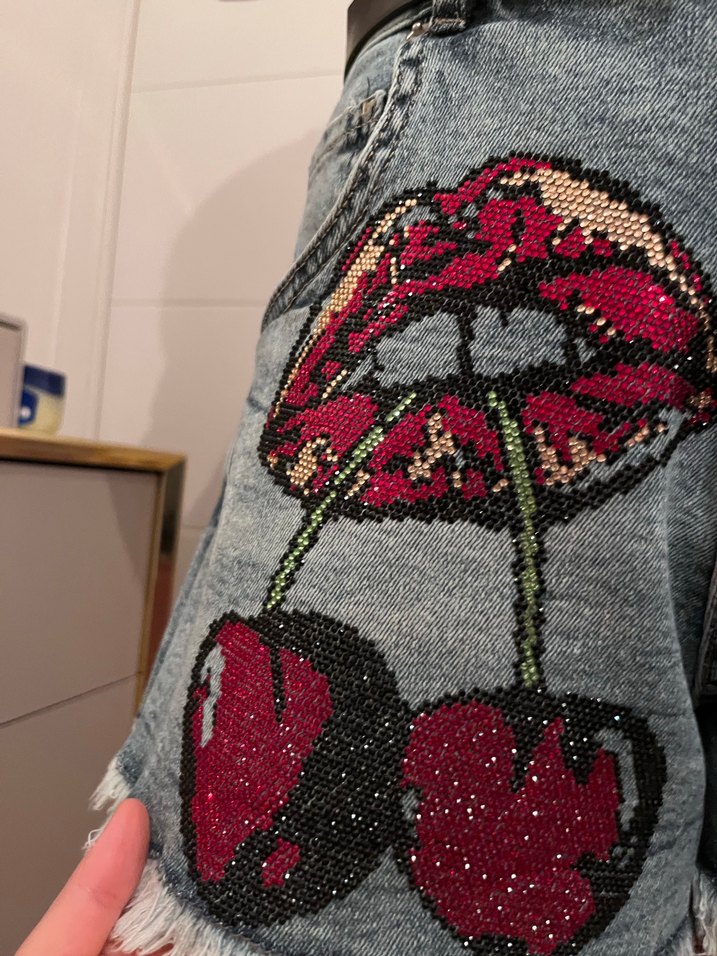 Gri Mini Kot Şort, Bel Detaylı, Rahat Kesim - Görsel 4