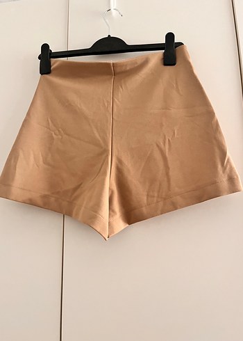 H&M Düğmeli Bej Deri Mini Şort