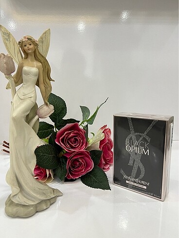 BLACK OPIUM EAU PARFÜM