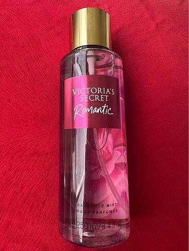 VICTORIAS SECRET ROMANTİC