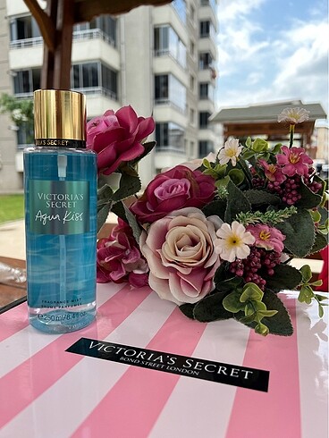 VICTORIAS SECRET AQUA KİSS