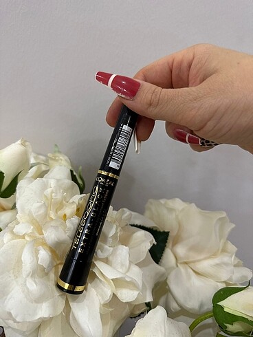 LOREAL PARİS EXTREME BLACK MASKARA