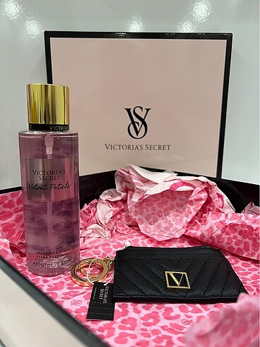 VICTORIAS SECRET VELVET PETALS