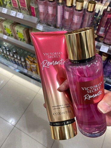 VICTORIAS SECRET ROMANTİC