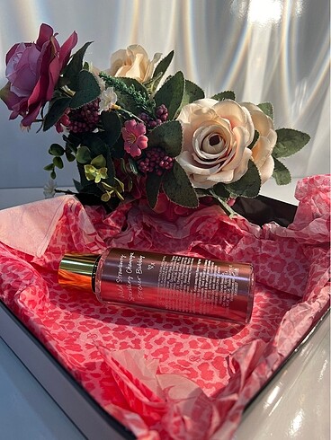 Victoria s Secret VİCTORİAS SECRET STRAWBERRİES CHAMPAGNE