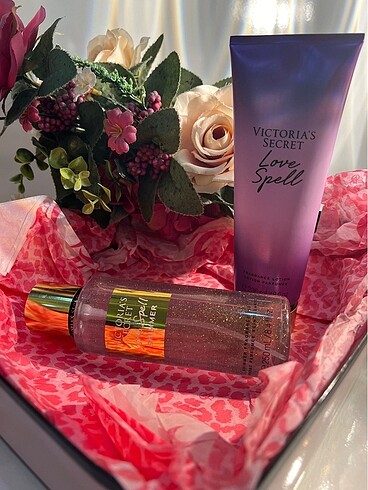 VİCTORİAS SECRET LOVE SPELL SHIMMER