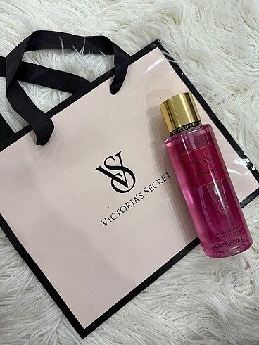 VİCTORİAS SECRET ROMANTİC