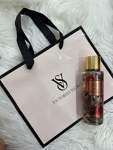 VİCTORİAS SECRET BLUSHING BERRY MAGNOLIA
