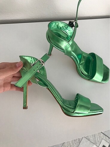 Tek Bant Stiletto
