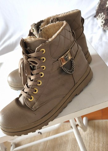 Bej Deri Kadın Dolgu Topuklu Bot - Görsel 3