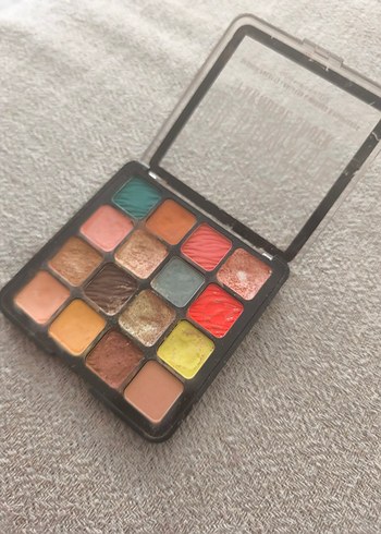 NYX Ultimate Paradise Shock Göz Farı Paleti - Görsel 3