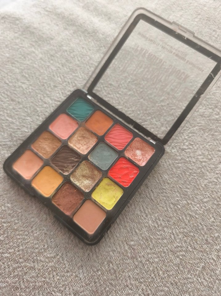 NYX Ultimate Paradise Shock Göz Farı Paleti - Görsel 3