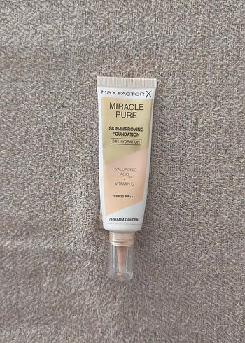 Carroten CC Krem SPF 50 ve Max Factor Fondöten - Görsel 4