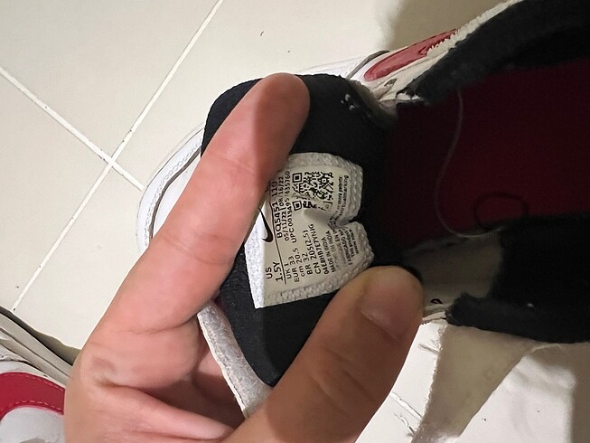 33 Beden beyaz Renk Nike ayakkabi
