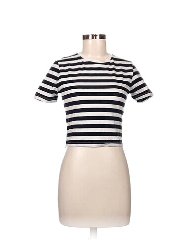 Zara T-shirt %70 İndirimli.