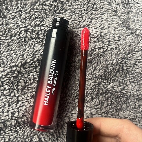 Fenty Beauty Hailey Baldwin Gloss for Modelco