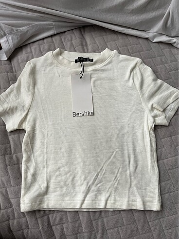 Bershka crop
