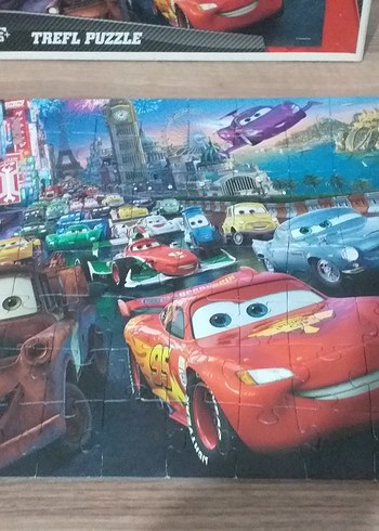 Beden Renk Renkli Arabalar Temalı 100 Parça Çocuk Puzzle
