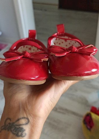 LC Waikiki kırmızı rugan ayakkabi babet