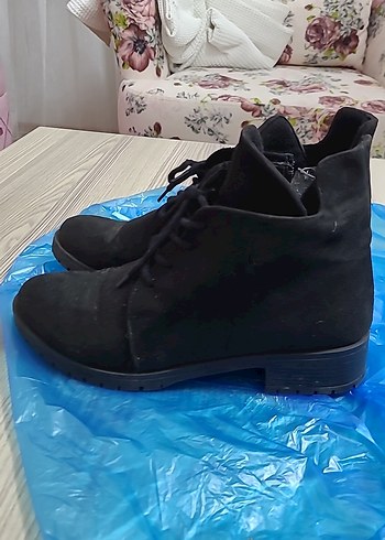 37 Beden siyah Renk Siyah Bağcıklı Kadın Bot