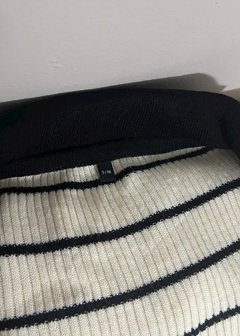 Bej Siyah Çizgili Triko Hırka - Görsel 2