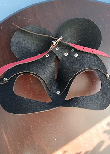 4 adet Kırmızı Deri  Maskeler - Görsel 5