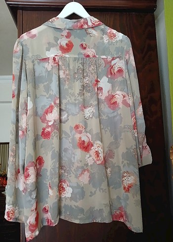 buyuk beden  Çiçekli V Yaka  Gömlek - Görsel 5