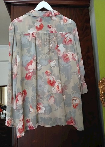 buyuk beden  Çiçekli V Yaka  Gömlek - Görsel 3