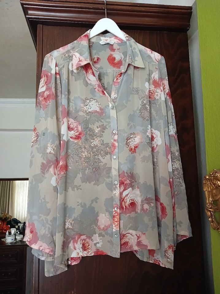 buyuk beden  Çiçekli V Yaka  Gömlek - Görsel 2
