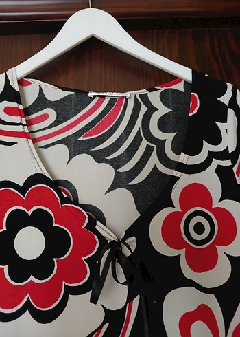 Renkli Desenli V Yaka elbise - Görsel 2