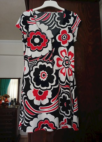 Renkli Desenli V Yaka elbise - Görsel 8