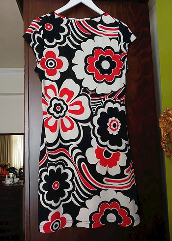 Renkli Desenli V Yaka elbise - Görsel 3