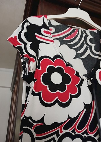 Renkli Desenli V Yaka elbise - Görsel 7