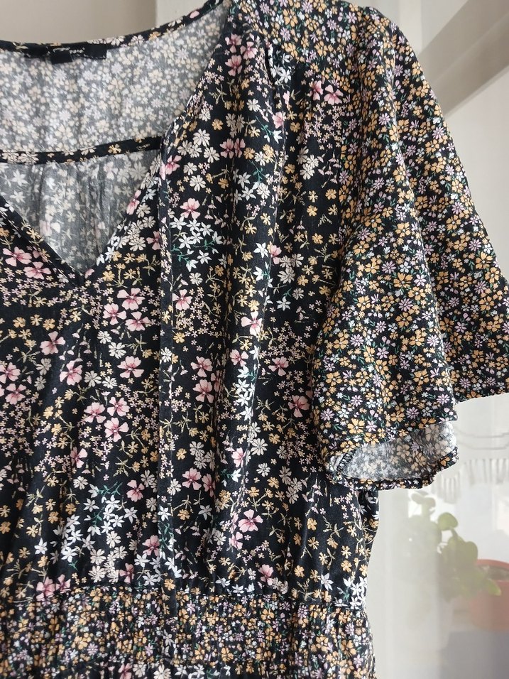 V Yaka Mini Renkli Elbise - Görsel 4