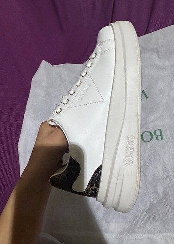 37 Beden beyaz Renk GUESS Beyaz Platform Spor Ayakkabı