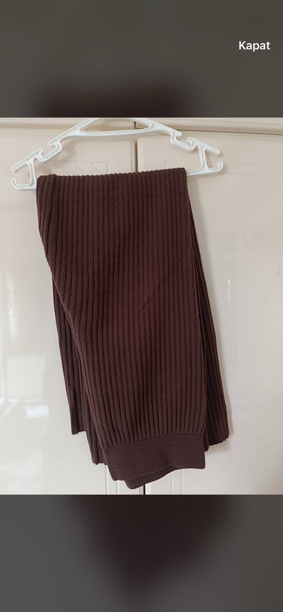 Kahverengi V Yaka Kadın Triko Takım - Görsel 3