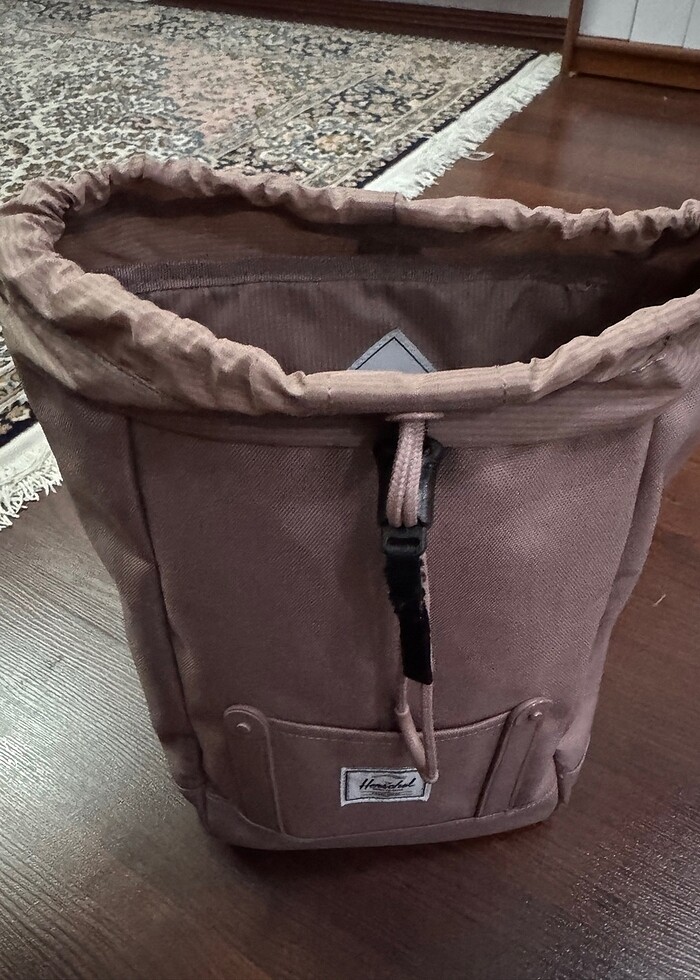 Herchel sırt çantası - Görsel 4